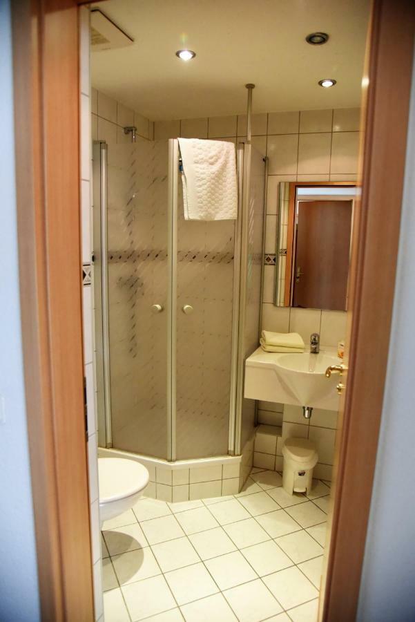 Schildow Hotel Restaurant Normandie מראה חיצוני תמונה