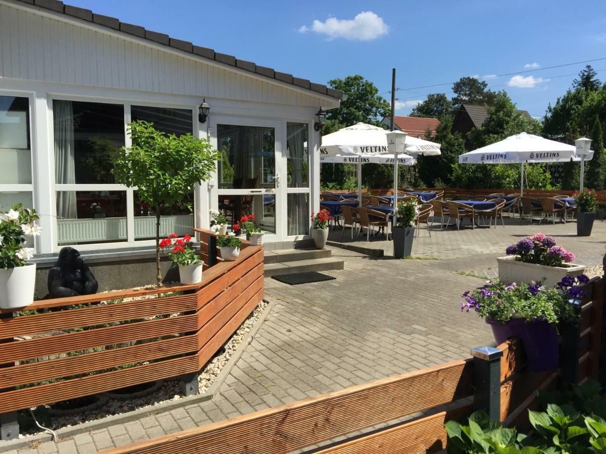 Schildow Hotel Restaurant Normandie מראה חיצוני תמונה